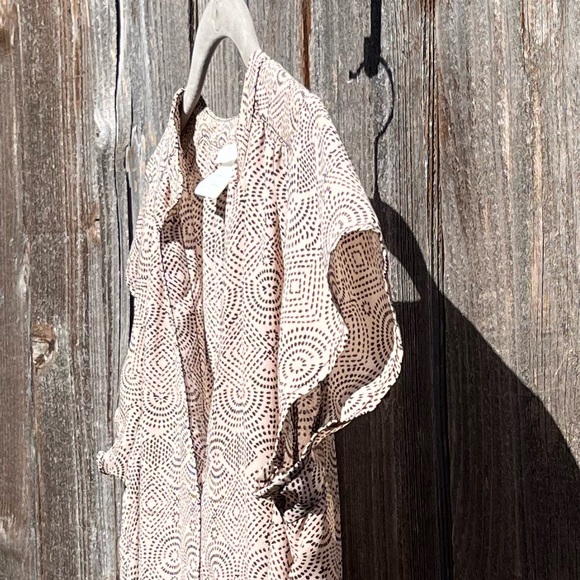 H&M button down top size 4 - Picture 5 of 17